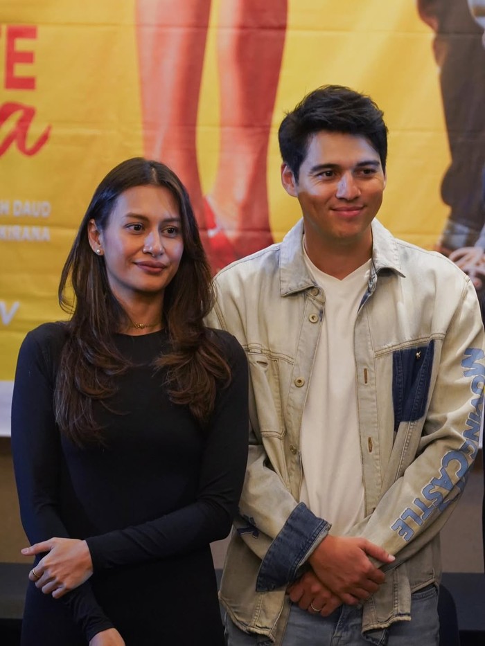 WeTV Indonesia dan RAPI Films mulai produksi serial Tante Sonya, adaptasi modern dari film 90-an. Cerita romansa ini menyoroti tema usia dan cinta.