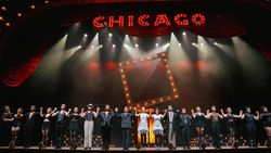 Terbuai Panggung Chicago The Musical di Jakarta