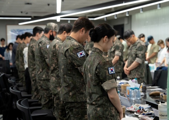 Cast The Legend of Kitchen Soldier baca naskah perdana pada 25 Juni 2026, bertepatan dengan hari dimulainya Perang Korea pada 1950.
