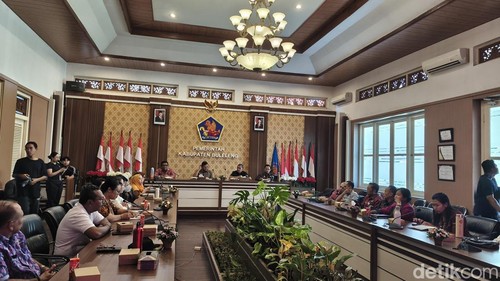 Tim Kementerian Hak Asasi Manusia (HAM) saat melakukan kunjungan kerja di Kantor Bupati Buleleng, Jumat (10/4/2026). (Foto: Made Wijaya Kusuma/detikBali)