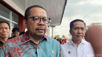 Dino Patti Djalal Singgung Prabowo Sering ke Luar Negeri, Bakom Buka Suara