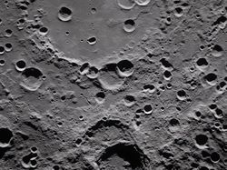 Link Download Wallpaper Bumi-Bulan Artemis II untuk iPhone & Android