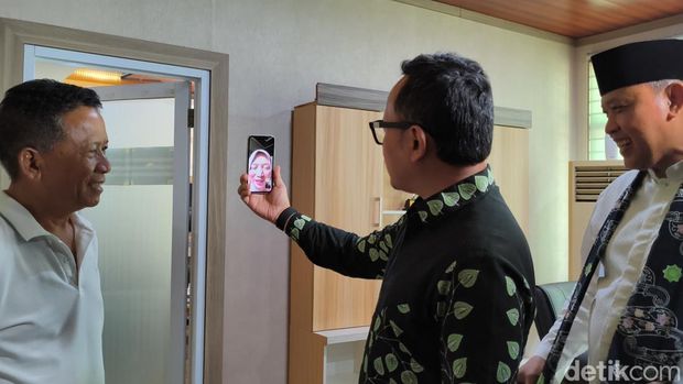 Wamendagri Bima Arya Cek WFH ASN Pemkot Bekasi