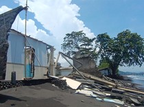 Abrasi Pantai Monggalan Parah, Warga Butuh Direlokasi Secepatnya