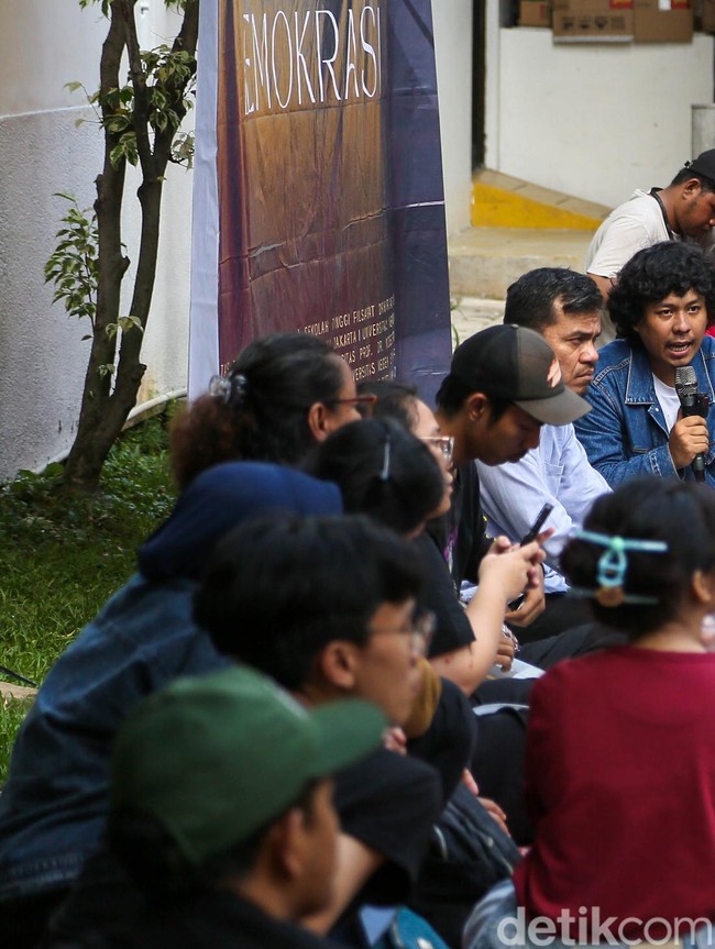 Aksi Gelar Tenda di Komnas HAM, Tuntut Keadilan Kasus Andrie Yunus