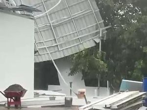 Bangunan SPPG di Kedungadem Bojonegoro Ambruk Diterjang Angin