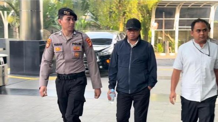 Bupati Tulungagung Gatut Sunu tiba di KPK