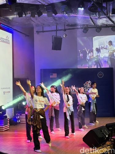 Camp Broadway Indonesia Delegasi Indonesia dari Camp Broadway Indonesia akan terbang ke New York untuk tampil di The New York Pops 43rd Anniversay Gala, Carnegie Hall, New York, pada 27 April 2026.