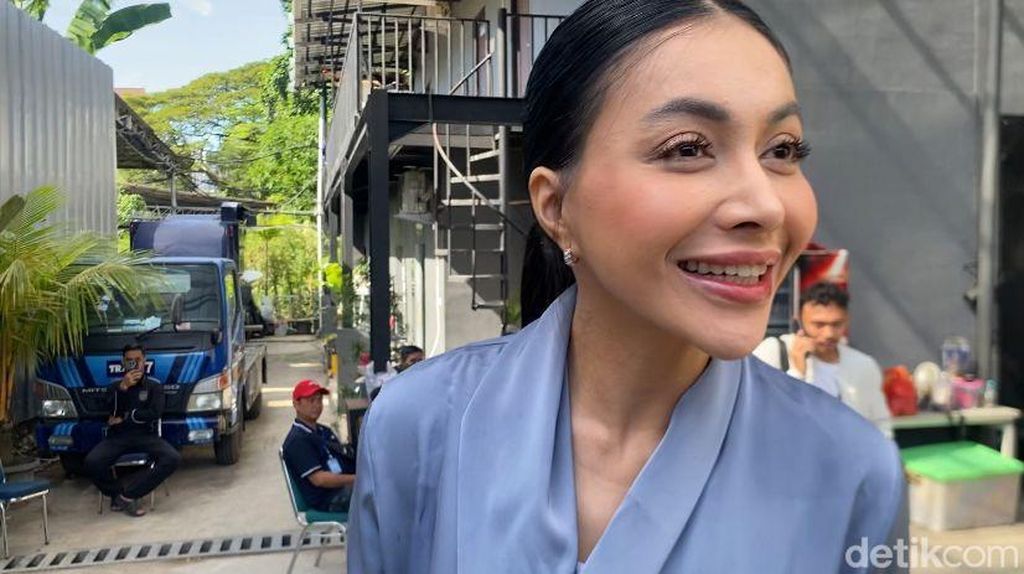 Rasa Syukur Denada Usai Menang di PN Banyuwangi soal Dugaan Penelantaran Anak