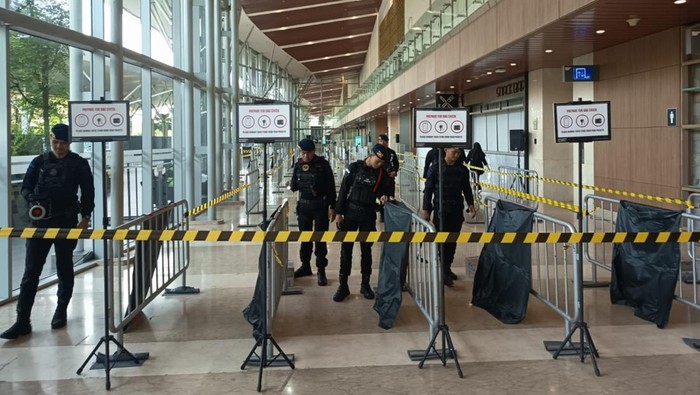 Detasemen Gegana Satuan Brimob Metro Jaya melaksanakan sterilisasi menjelang konser NCT Wish 1st Concert Tour di ICE BSD, Kabupaten Tangerang, Banten (dok Ist)