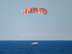 Dari Bulan ke Bumi! Detik-detik Artemis II Splashdown Bikin Merinding