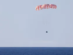 Dari Bulan ke Bumi! Detik-detik Artemis II Splashdown Bikin Merinding