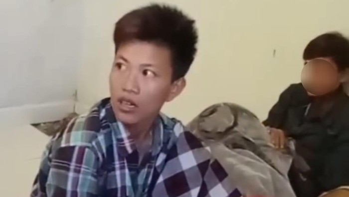Gadis bernama Santi (19) nekat menyamar menjadi pria demi menikah sesama jenis di Sinjai.