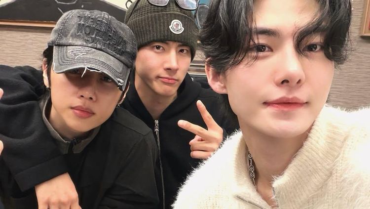 Hwall Reuni sama Eric dan Sunwoo THE BOYZ!