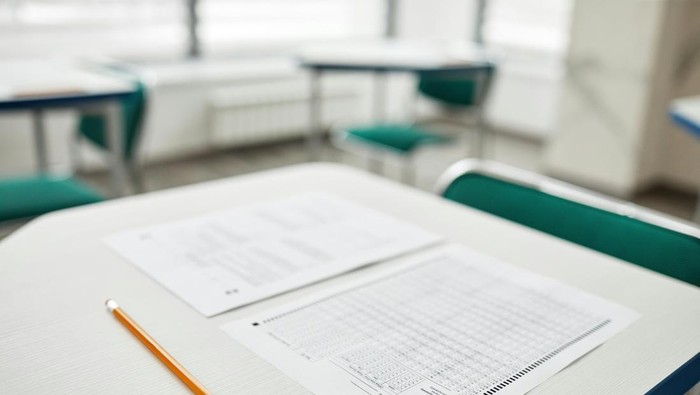 Polisi mengungkap alat bantu yang digunakan perempuan inisial M saat UTBK di Universitas Diponegoro (Undip) diduga palsu. 