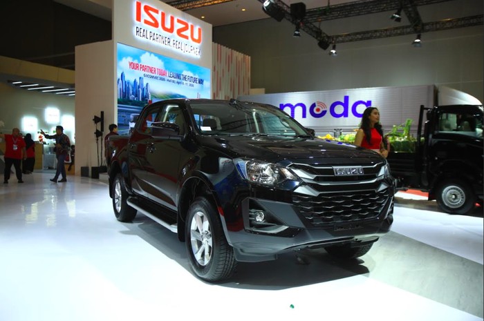 Isuzu D-Max Rodeo diperlihatkan di GAIKINDO Indonesia International Commercial Vehicle Expo (GIICOMVEC) 2026.