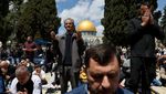 Ribuan Jemaah Salat Jumat di Al-Aqsa Usai Dibuka Kembali