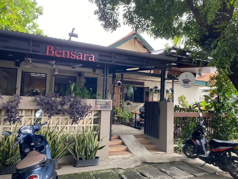 Kafe vibes Bandung di Manggarai Kafe vibes Bandung di Manggarai