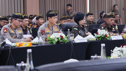 Kapolda Bali Irjen Daniel Adityajaya saat menghadiri rapat bersama Komisi III DPR RI di Kejaksaan Tinggi Bali, Jalan Tantular, Denpasar, Jumat (10/4/2026). (Foto: Dok. Polda Bali)