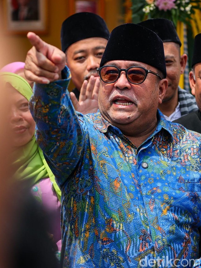 Kedatangan Rano Karno Meriahkan Panggung Lebaran Betawi