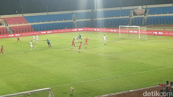 Laga Persijap Jepara melawan Bhayangkara FC di Stadion Gelora Bumi Kartini Jepara, Sabtu (11/4/2026).