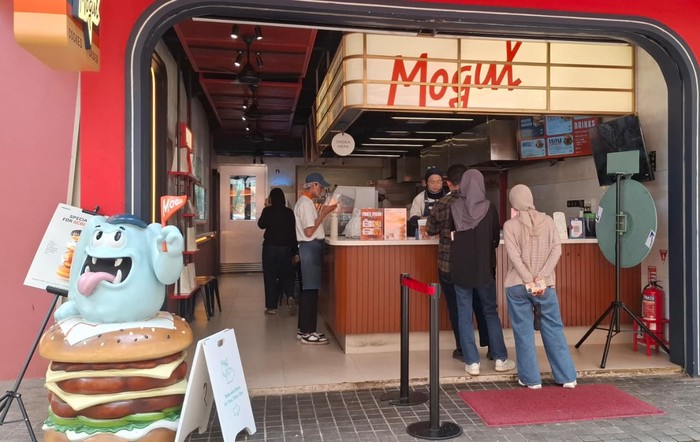 Mogul Burger