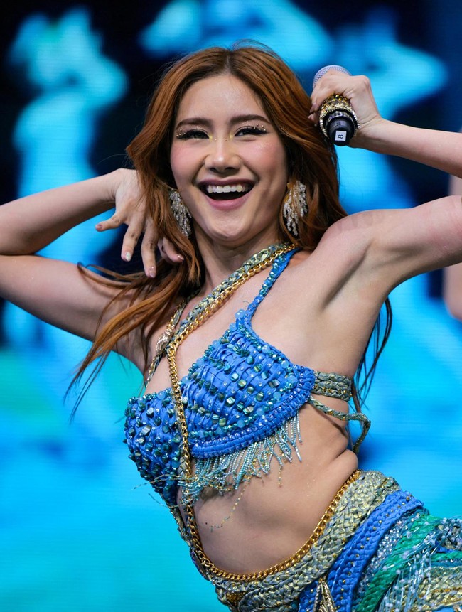 BINI Cetak Sejarah Grup Pop Filipina di Coachella