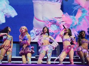 KATSEYE Guncang Coachella 2026, Manon Hanya Jadi Penonton