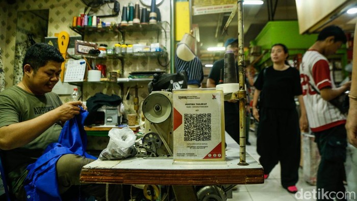 Perumda Pasar Jaya mempercepat program digitalisasi pasar tradisional dengan target 110 pasar telah menerapkan sistem digital hingga akhir 2026. 

Upaya ini menjadi bagian dari transformasi besar untuk meningkatkan daya saing pasar di tengah perkembangan ekonomi digital.