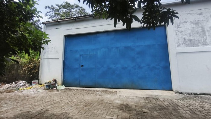 Penampakan gudang diduga pabrik narkoba di Kelurahan Wonolopo, Kecamatan Mijen, Kota Semarang, Sabtu (11/4/2026).