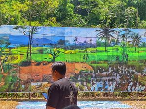 Mahakarya 60 Pelukis Jelekong: Lukisan Raksasa di Tengah Sawah