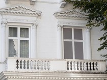 Tak Hanya Menipu Mata, Rumah Palsu Ini Juga Pernah Dipakai Jadi Lokasi Penipuan