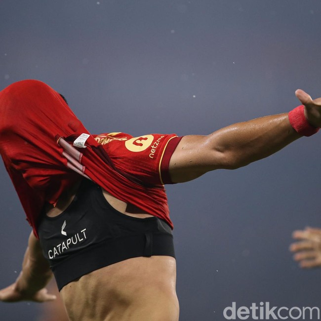 Persija Tampil Solid, Persebaya Takluk di SUGBK