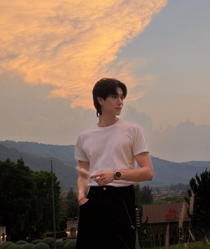 Aktor/penyanyi Thailand Phuwin Tangsakyuen.