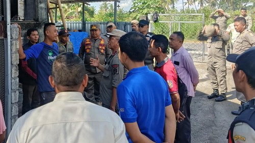 Satgas Pengawasan LPG 3 Kilogram melakukan sidak di salah satu usaha peternakan ayam di Lombok Timur, NTB, Sabtu (11/4/2026). (Foto: Dok. Satpol PP Lombok Timur)