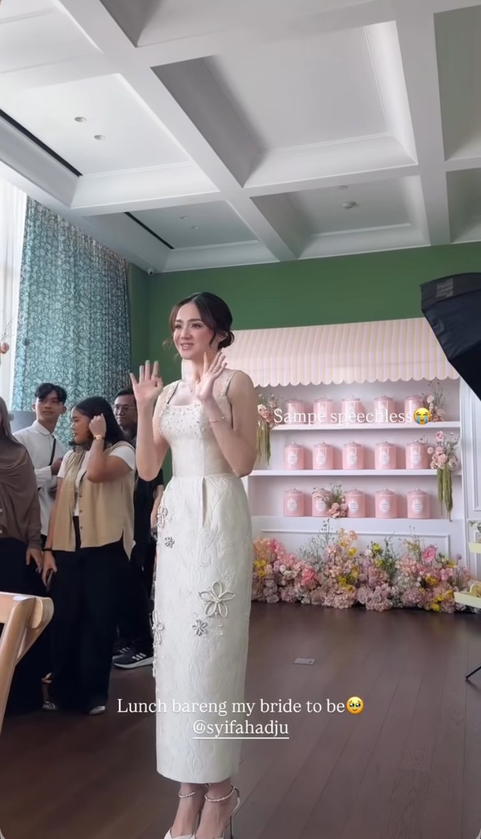 Syifa Hadju Gelar Bridal Lunch, Bagi-bagi Mesin Kopi hingga Tumbler!