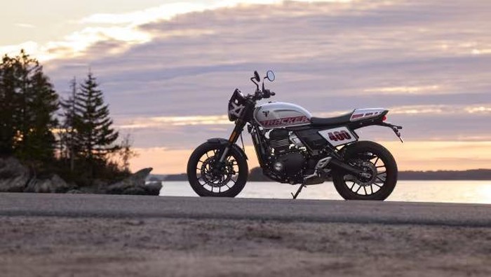 Triumph Tracker 400.