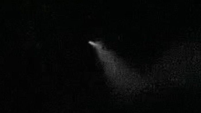 Benda bercahaya di langit Malang yang viral sempat dikira rudal.