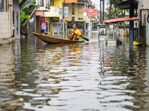 Dayeuhkolot Dikepung Banjir, Jalan Putus dan Ratusan Rumah Terendam