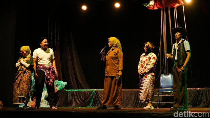 Ekspresi Kesenian Dalam Rangka Hari Teater Dunia Libatkan Disabilitas di Cimahi