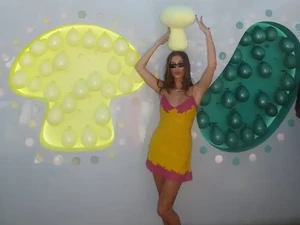 Intip Gaya Hailey Bieber di Coachella 2026 Jelang Comeback Justin Bieber