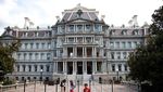 Potret Gedung yang Mau Dicat Trump Pakai Cat Ajaib