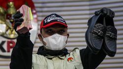 Video: Bupati Tulungagung Jadi Tersangka: Beli Sepatu Mewah dari Uang Pemerasan