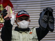 KPK Pamer Uang OTT Tulungagung, Bupati dan Ajudan Langsung Ditahan