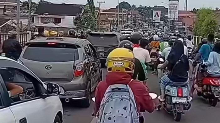 Macet terjadi di Jembatan Musi IV dan VI imbas CFD Palembang