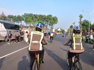 Patroli Sepeda di CFD Sidoarjo, Polisi Ajak Warga Tertib Lalu Lintas
