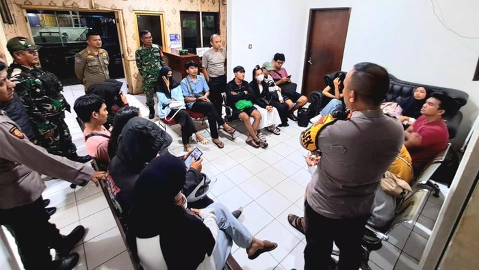 Sebanyak 10 pasangan non-pasutri terjaring patroli dari penginapan di Dramaga, Kabupaten Bogor. (Dok. Istimewa)