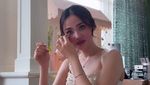 Air Mata Bahagia Syifa Hadju di Depan Para Sahabat Jelang Nikah