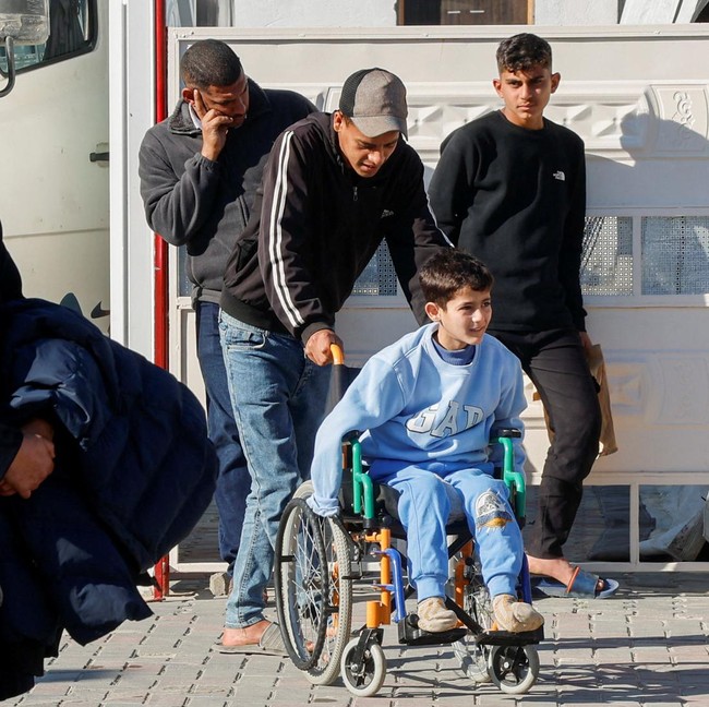 Warga Bersiap Tinggalkan Gaza Lewat Perbatasan Rafah