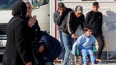 Warga Bersiap Tinggalkan Gaza Lewat Perbatasan Rafah